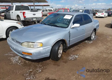 1995 Toyota Camry Le из США, поврежденный, VIN 4T1GK12E0SU097893